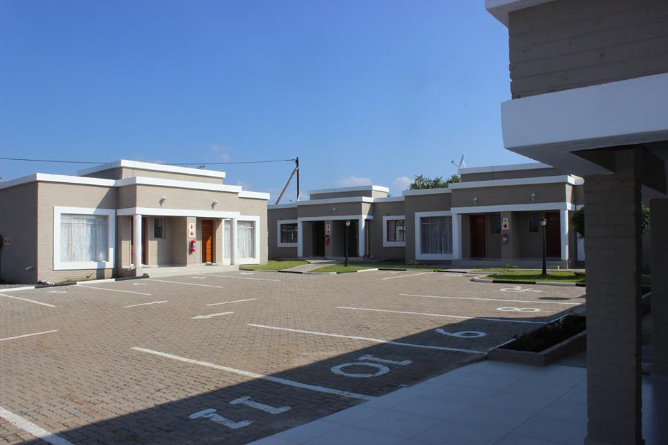 Serowe Hill View Inn מראה חיצוני תמונה