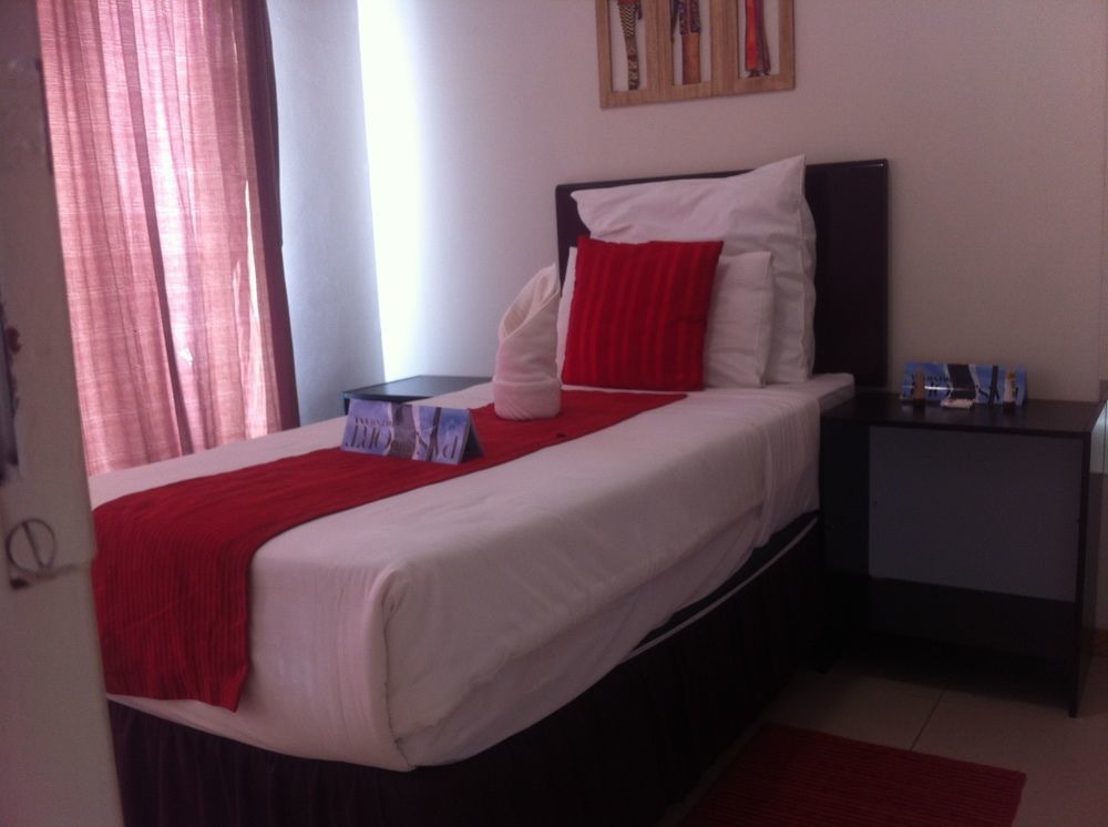 Serowe Hill View Inn מראה חיצוני תמונה