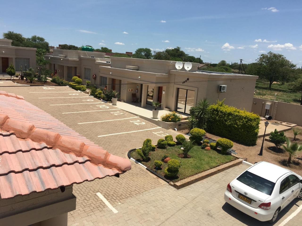 Serowe Hill View Inn מראה חיצוני תמונה